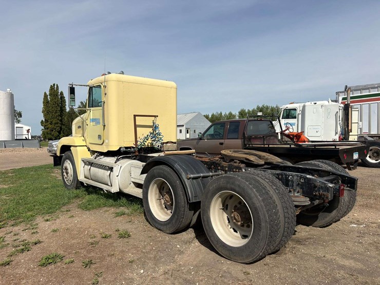 1990-cummins-855-image-3