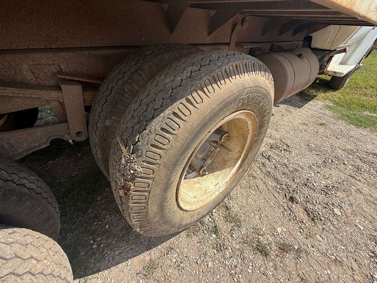 1975-chevrolet-c65-image-27
