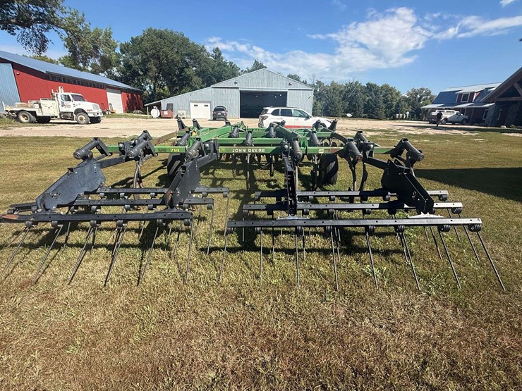 john-deere-714-image-13