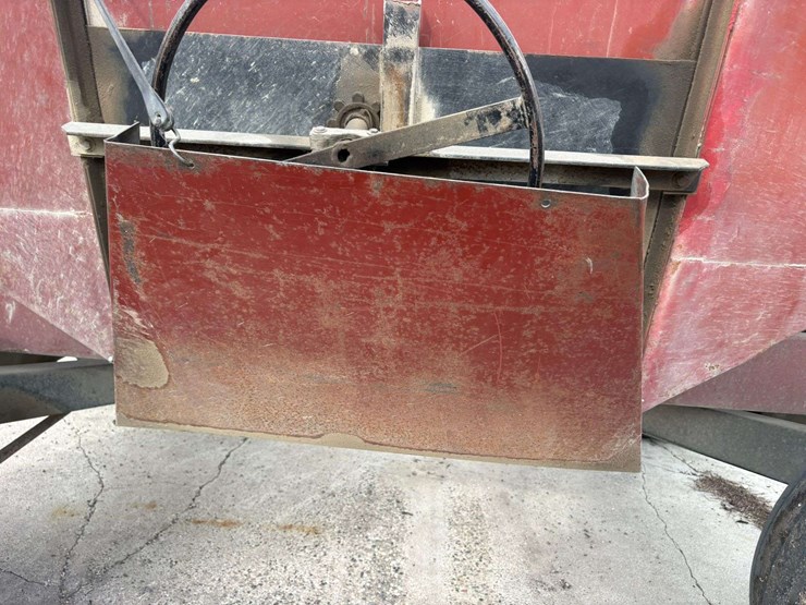 m&w-little-red-wagon-image-19