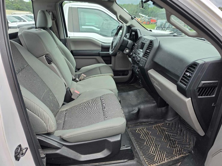 2018-ford-f150-xl-image-8