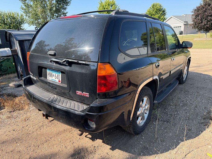2004-gmc-envoy-image-20