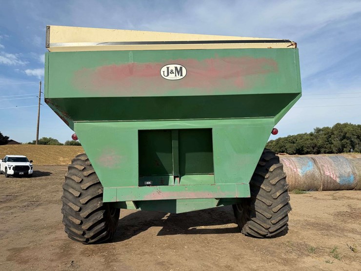 j&m-675-image-40