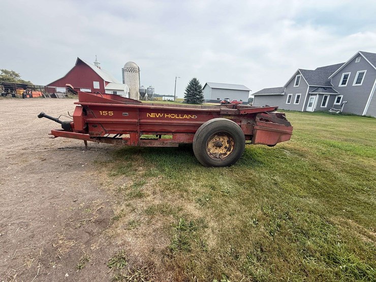 new-holland-155-image-18