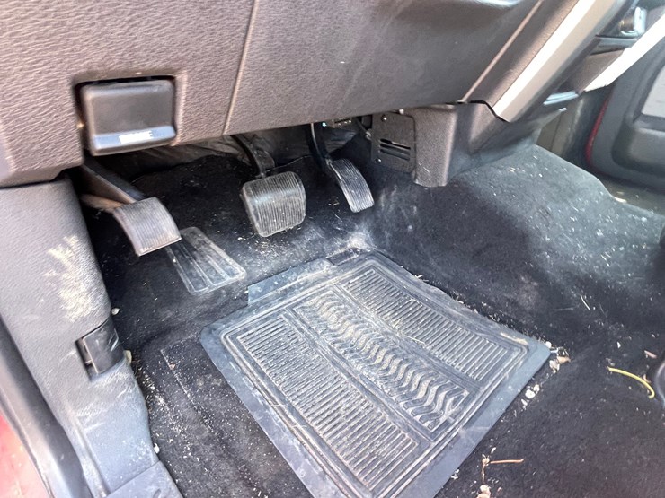 2012-ford-f150-xlt-image-41