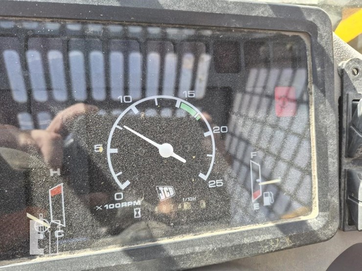 2000-jcb-520-image-14