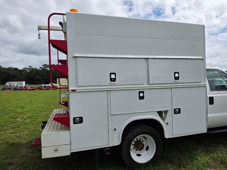2014-ford-f550-image-6