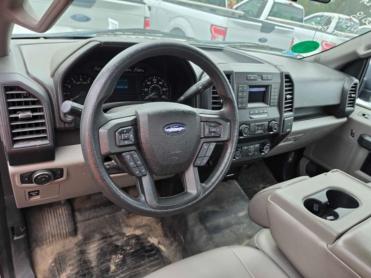 2018-ford-f150-xl-image-11