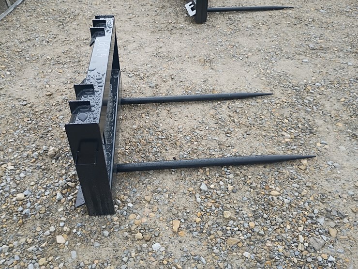 #l68-015-•-jct-bale-spear-skid-steer-attachment-image-4