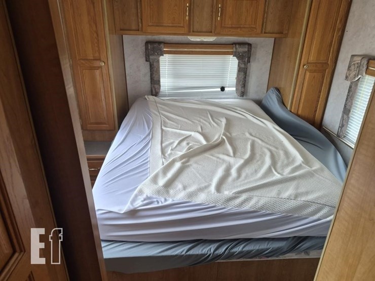 2000-layton-camper-10928-image-9
