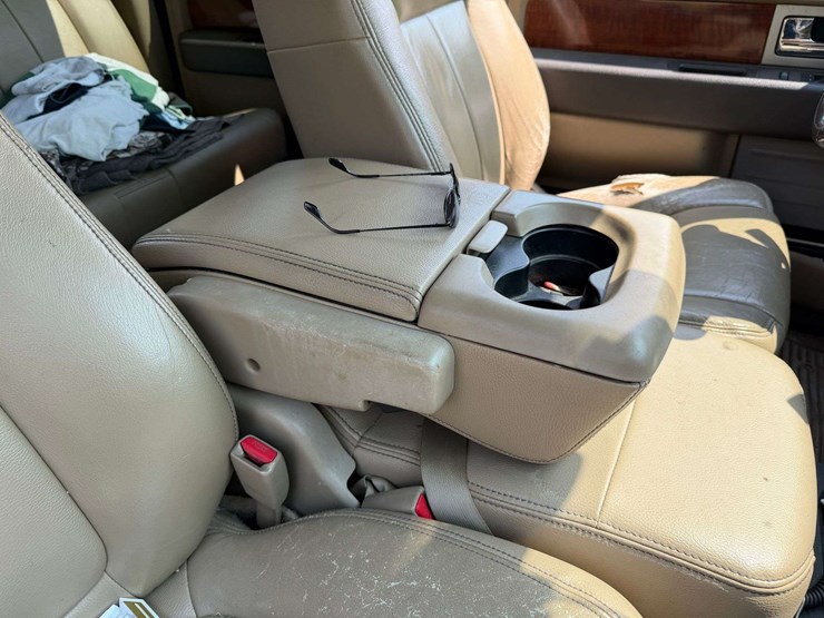 2010-ford-f150-lariat-image-56