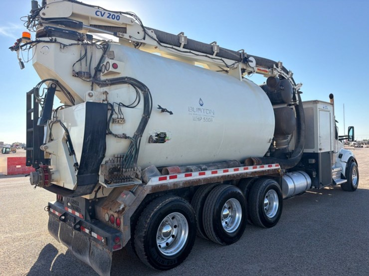 2024-kenworth-t880-image-10