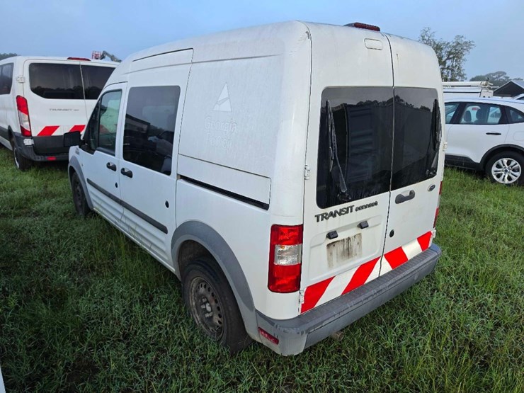 2010-ford-transit-connect-image-3