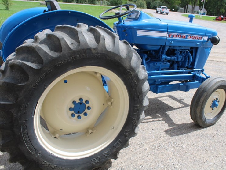 ford-3000-image-5