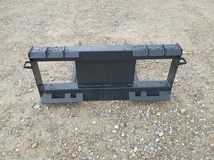 #l68-015-•-jct-bale-spear-skid-steer-attachment-image-3