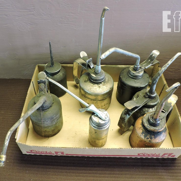 VINTAGE OILING CANS