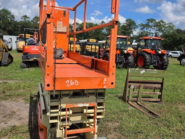 260---jlg-scissorlift-26'-image-5
