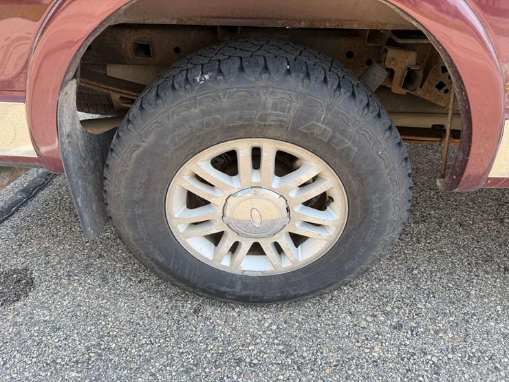 2010-ford-f150-lariat-image-29