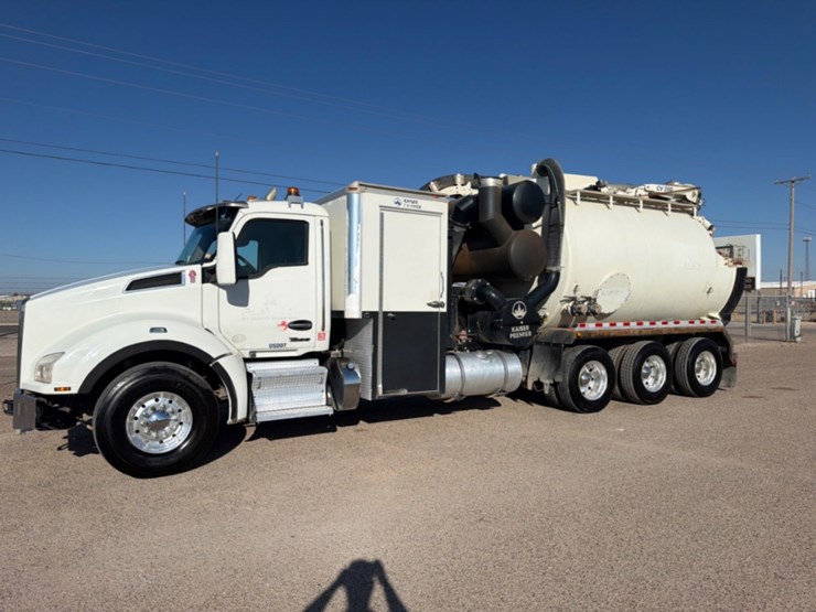 2024-kenworth-t880-image-1