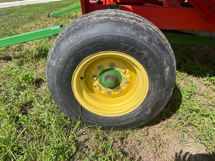 john-deere-1075-image-10