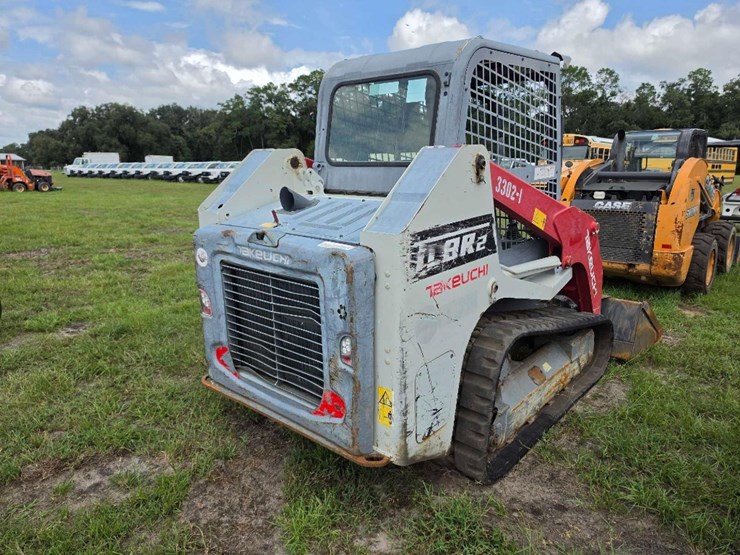 2022-takeuchi-tl8r2-image-4