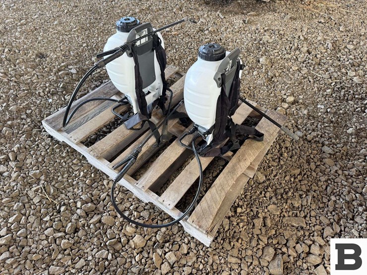 roundup-4-gallon-backpack-sprayers-image-3