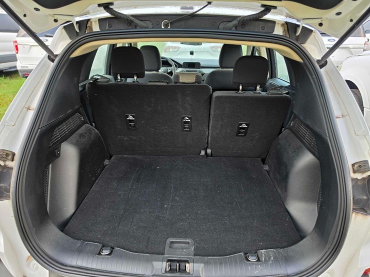 2020-ford-escape-image-7