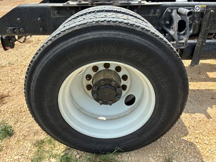 2019-kenworth-t370-image-13