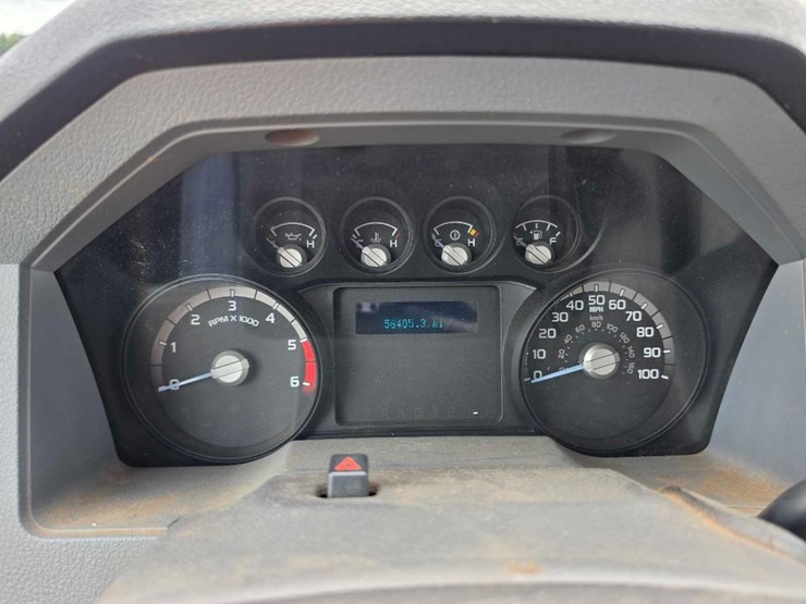 2014-ford-f550-image-13