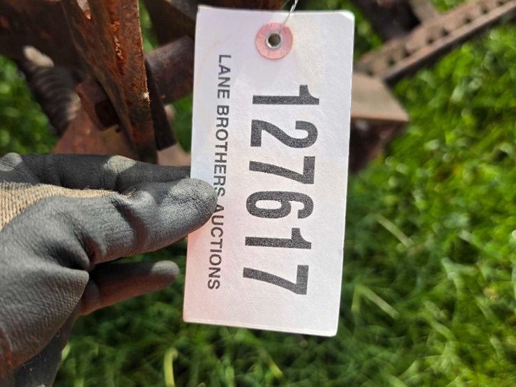 191---9-shank-spring-tooth-cultivator-image-6