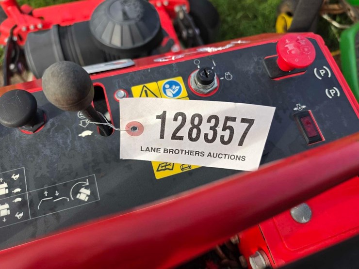 120---gravely-pro-stance-stand-on-zero-turn-mower-image-7