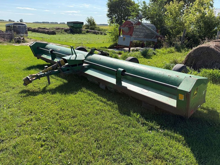 john-deere-120-image-2