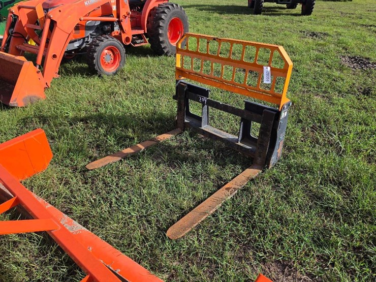 209---land-honor-48"-pallet-forks-image-2