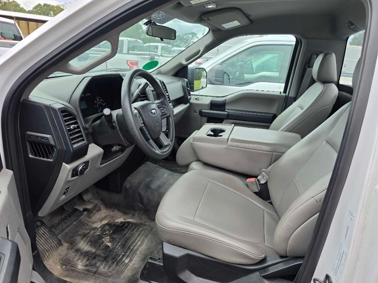 2018-ford-f150-xl-image-10