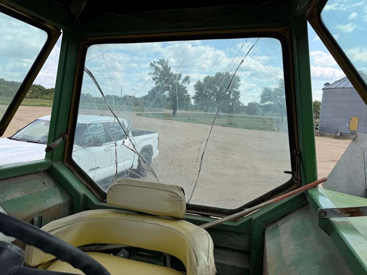 john-deere-4020-image-33