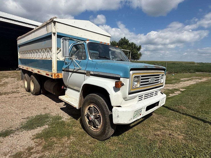 1975-chevrolet-c65-image-2