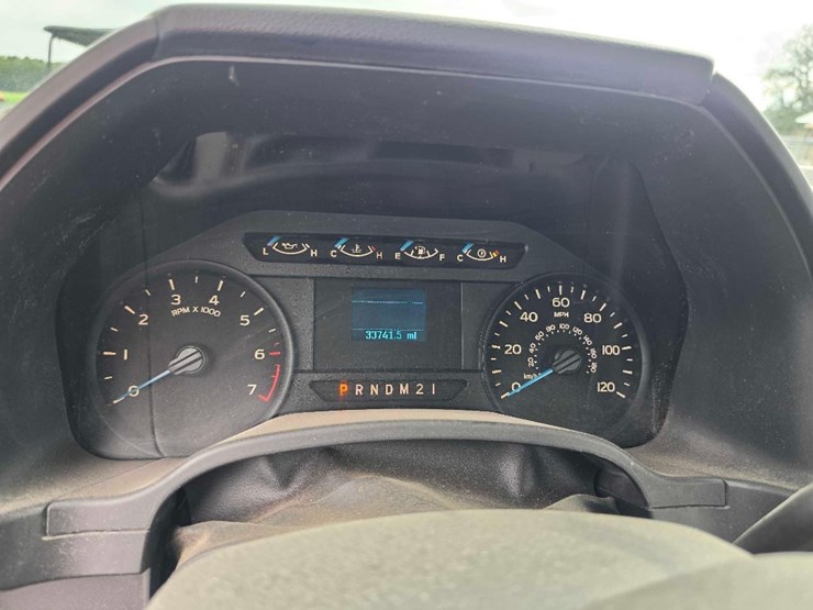 2017-ford-f150-xl-image-12