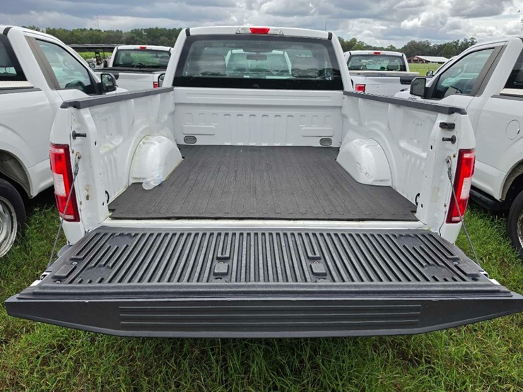 2018-ford-f150-xl-image-6