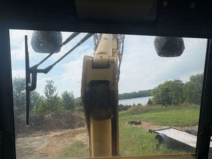 1995-caterpillar-426b-image-65