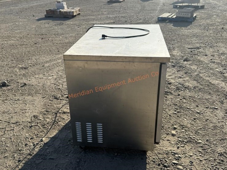 artic-air-commercial-fridge-image-7