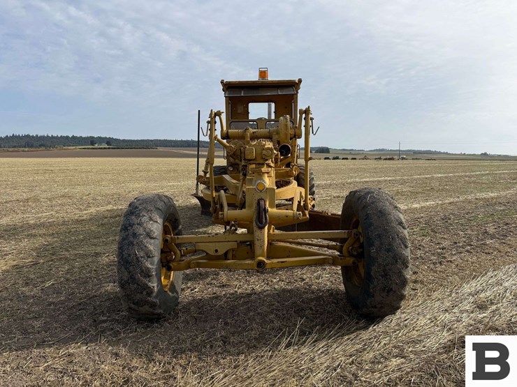 caterpillar-12-image-8