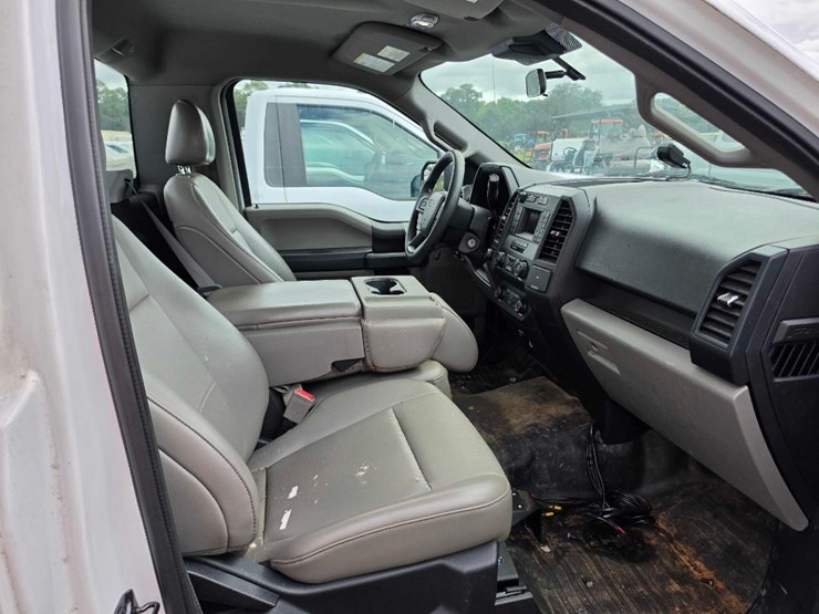 2019-ford-f150-xl-image-9