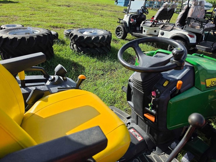 2021-john-deere-2025r-image-9