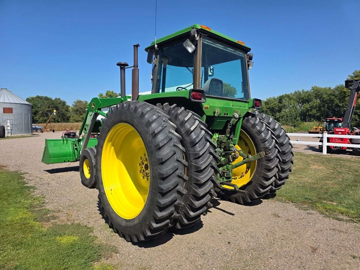 1977-john-deere-4430-image-18