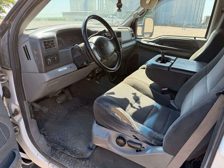 2001-ford-f250-image-32