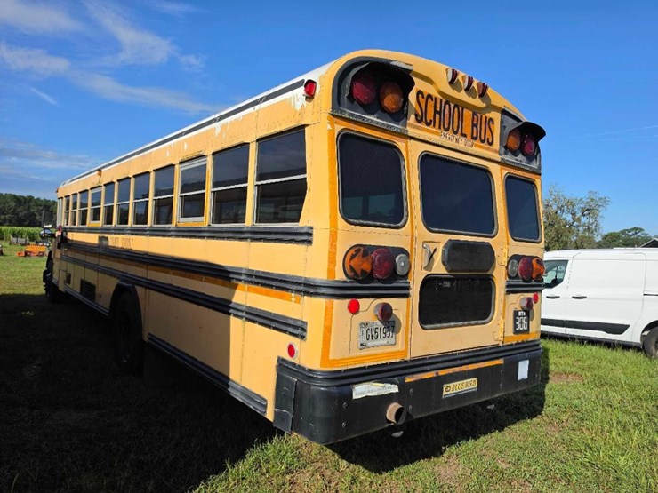 2005-bluebird-school-bus-image-3