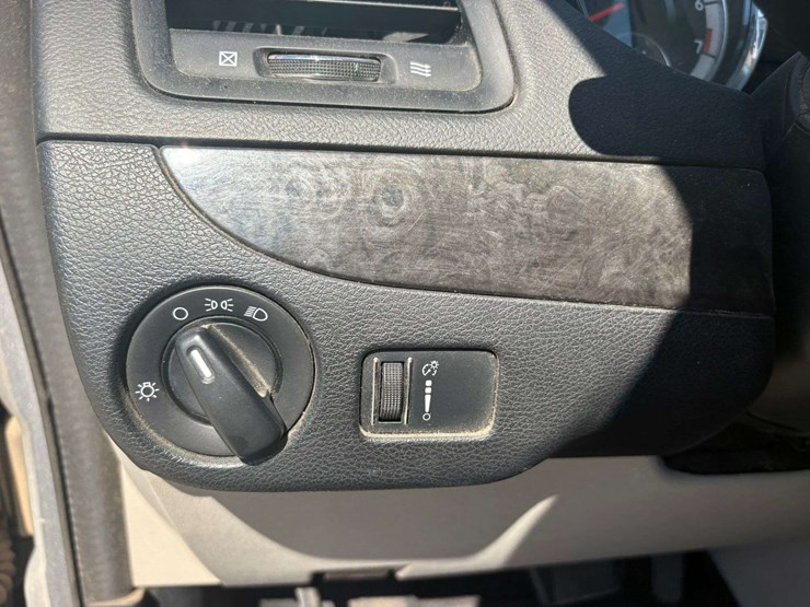 2016-dodge-grand-caravan-sxt-image-41