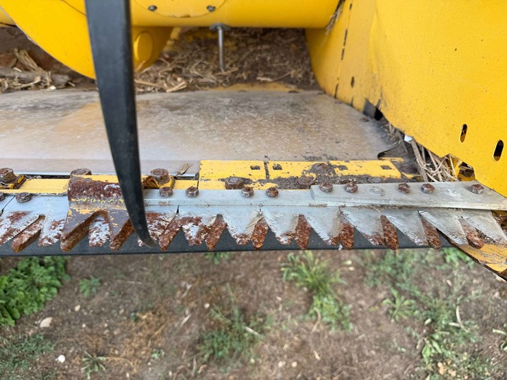 new-holland-73c-image-7