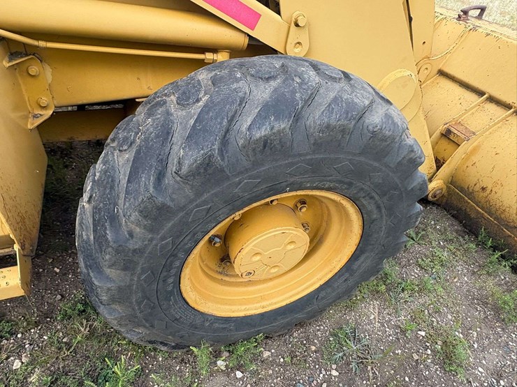 1995-caterpillar-426b-image-35