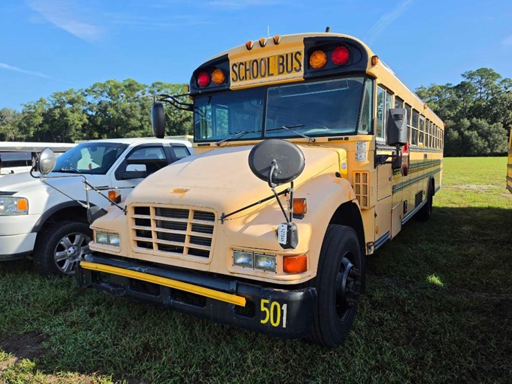 2005-bluebird-school-bus-image-2
